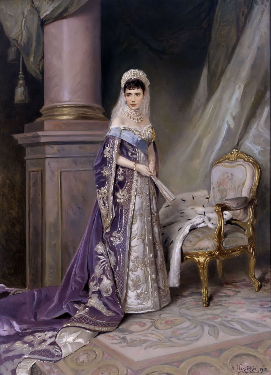 1200px-Maria_Fedorovna_by_V.Makovskiy_(1912,_Russian_museum)
